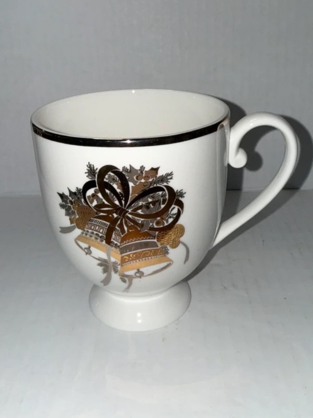 Mikasa "Cameo Holly Bell" footed mug